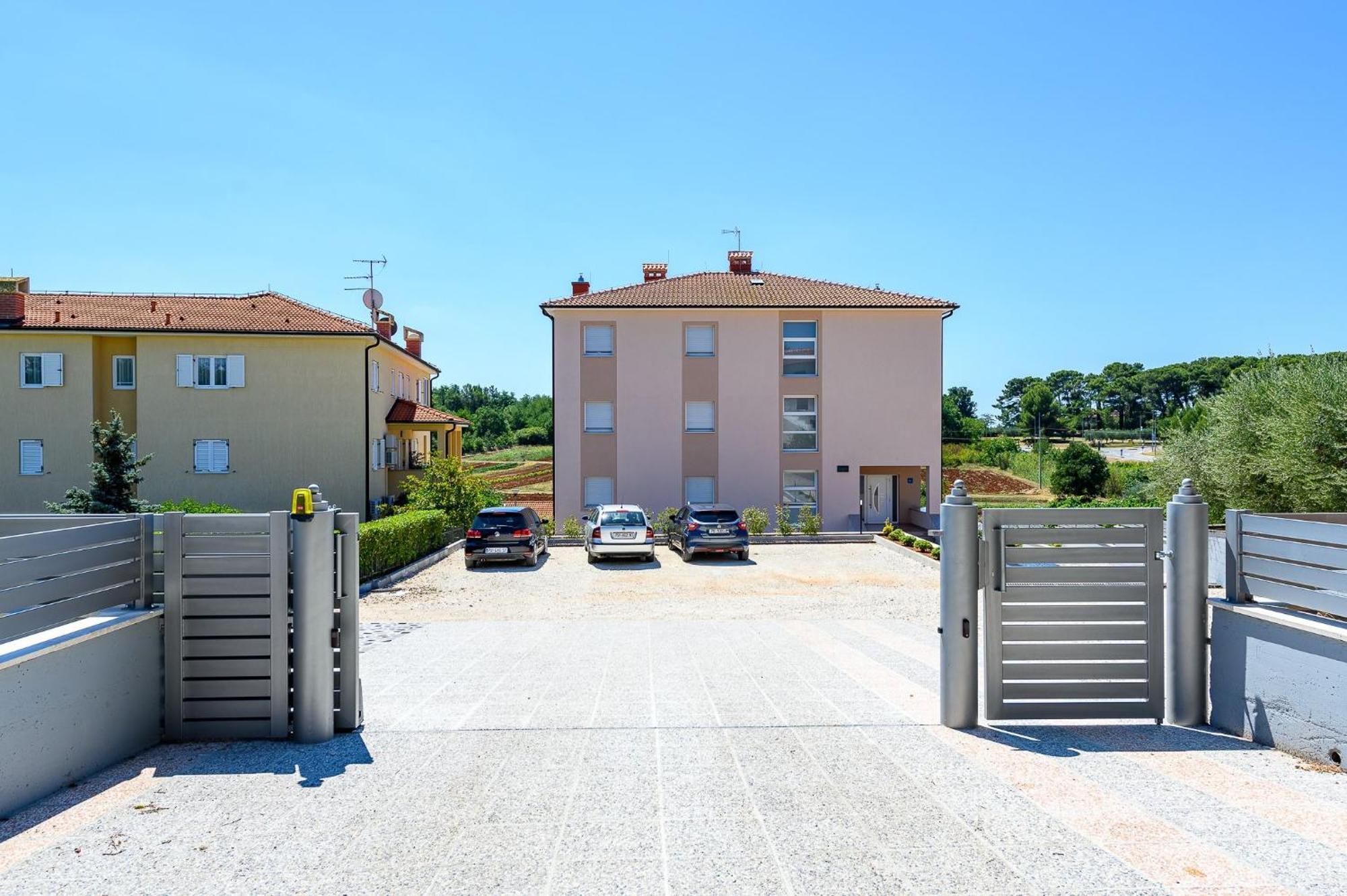 Stancija Amorozo 5 - Apartment N. 7 Poreč Buitenkant foto