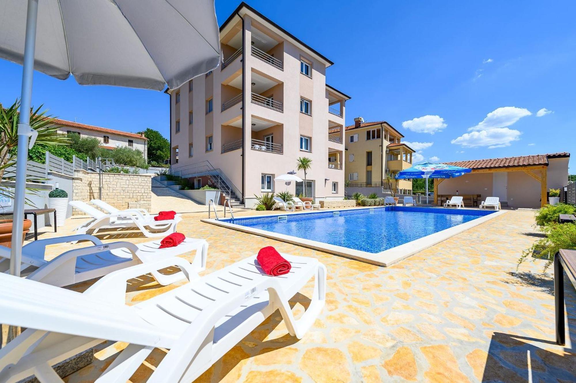 Stancija Amorozo 5 - Apartment N. 7 Poreč Buitenkant foto